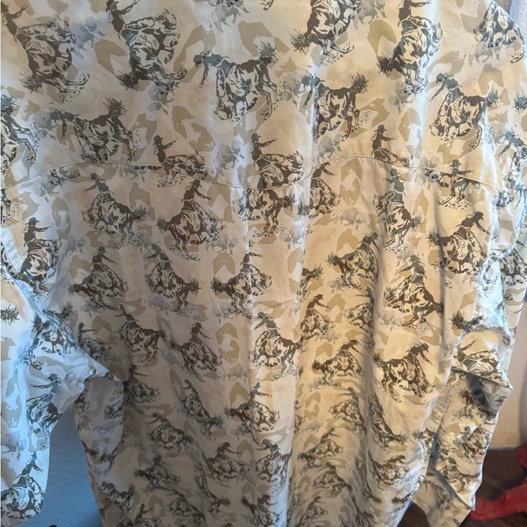 Pendleton Button Up - Picture 2 of 4